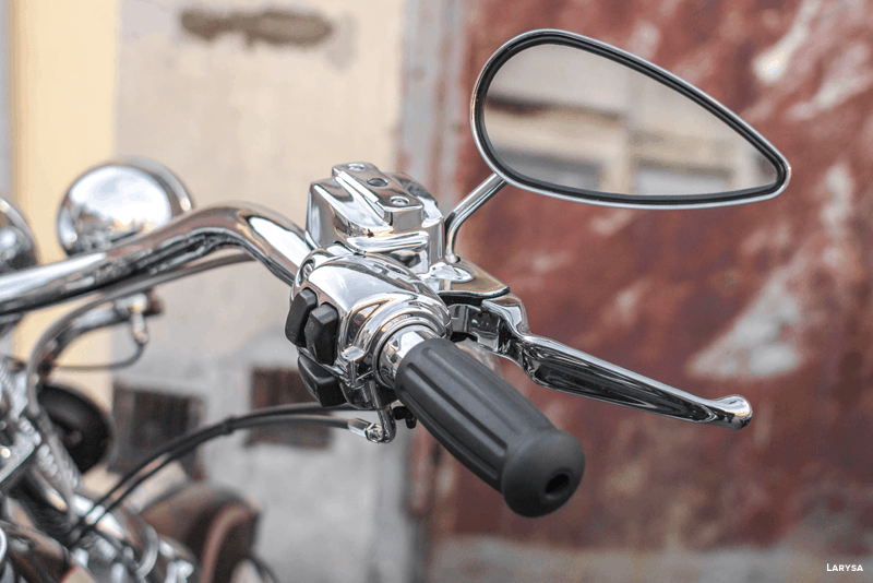 Substituir os punhos do guiador da moto - WD-40