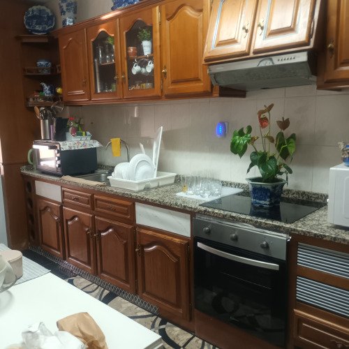 Colocar móveis novos, arranjar a canalizacao