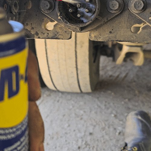 Lubrificação do engate de energia do caminhão