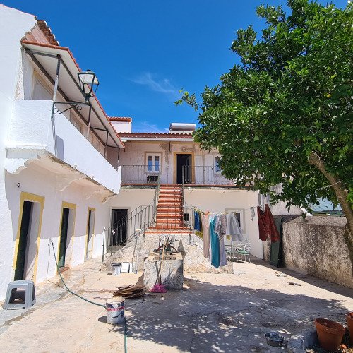 O MEU QUINTAL EM FRONTEIRA